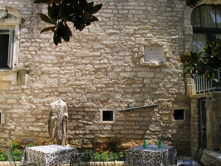 img00023.jpg