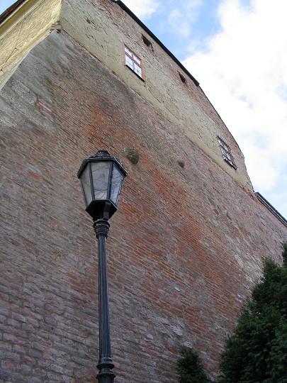 img00002.jpg