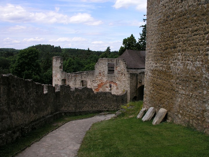 img00010.jpg