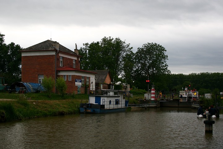 img00007.jpg