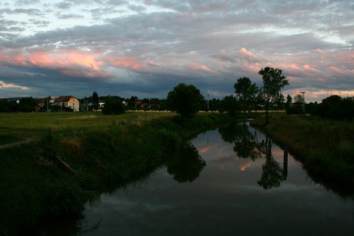 img00009.jpg
