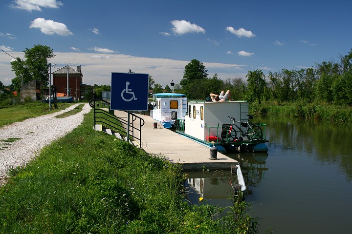 img00011.jpg