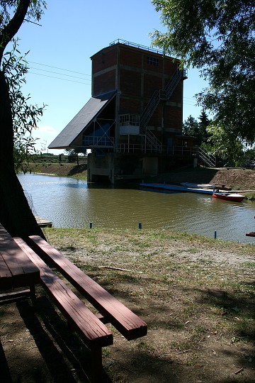 img00016.jpg