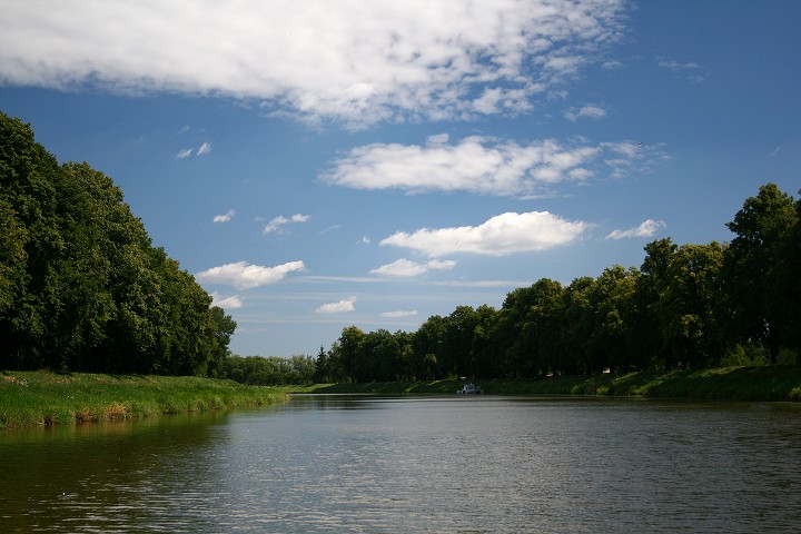 img00020.jpg