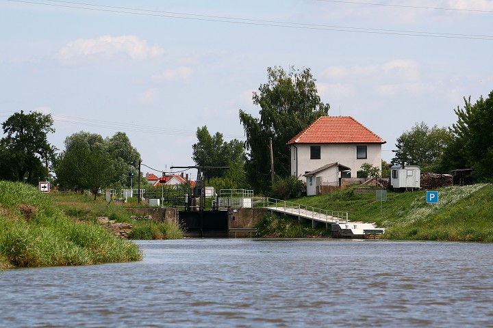 img00025.jpg
