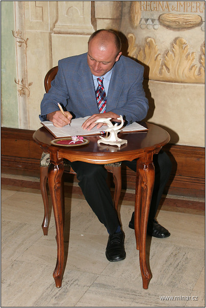 img00021.jpg