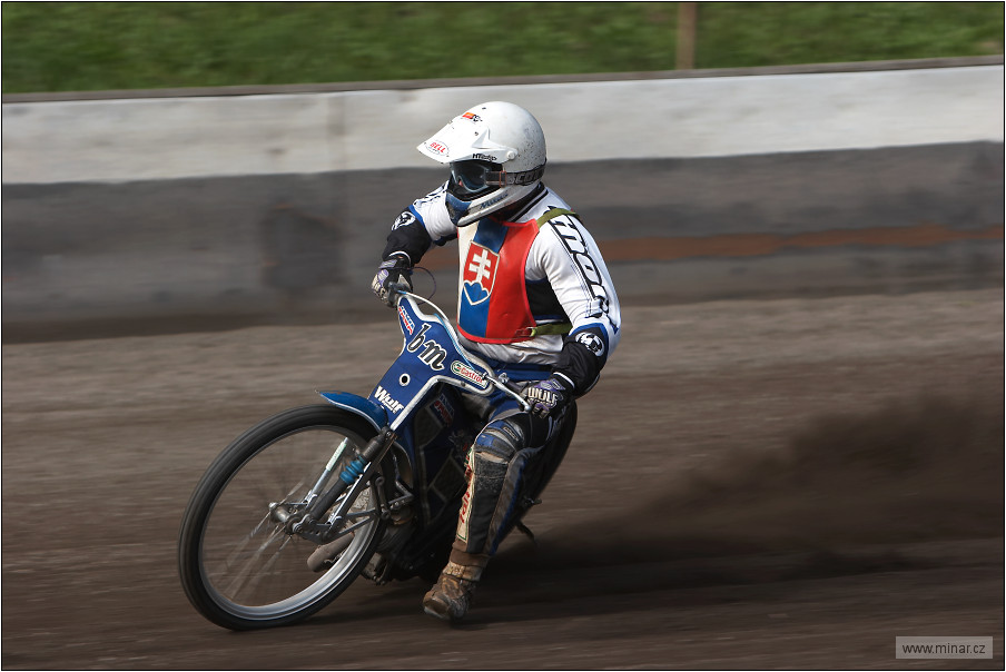 img00004.jpg