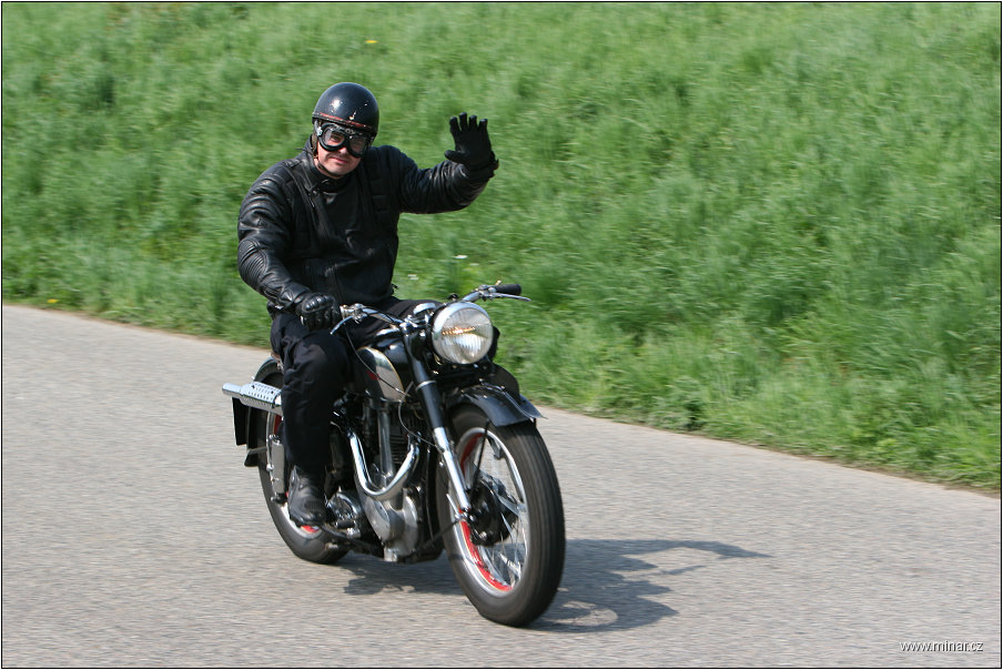 img00002.jpg