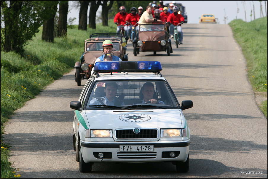 img00003.jpg