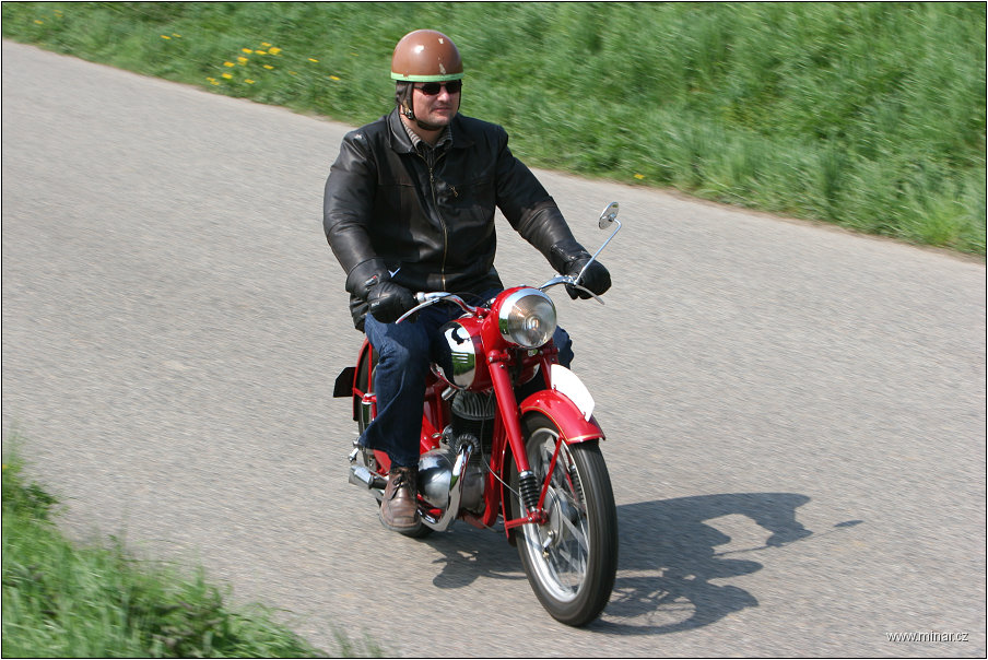 img00037.jpg