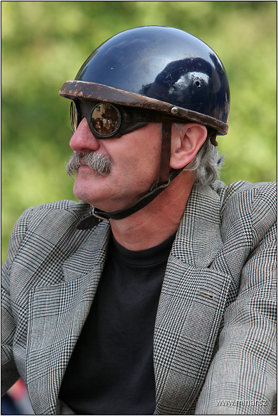 img00030.jpg