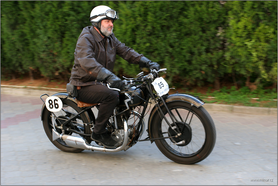 img00064.jpg