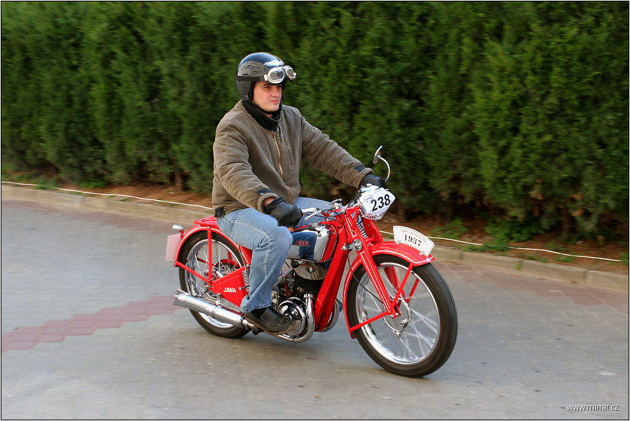 img00098.jpg