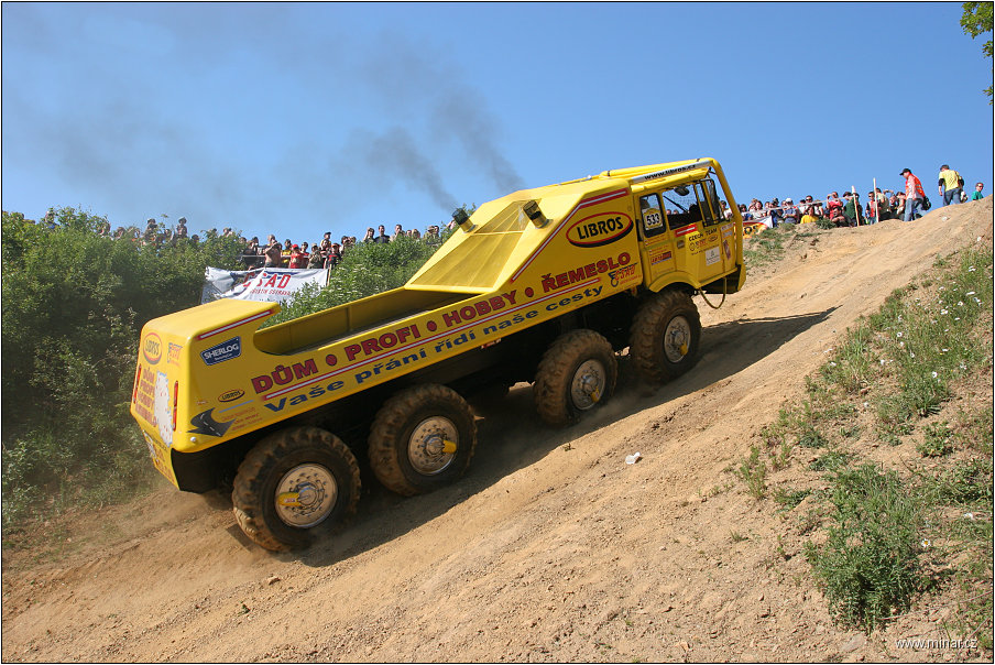 img00100.jpg