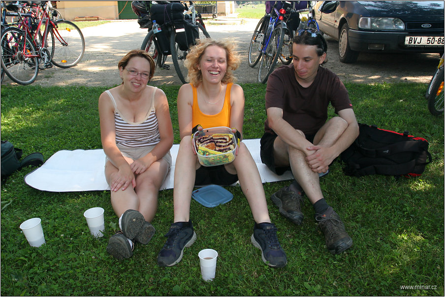 img00002.jpg