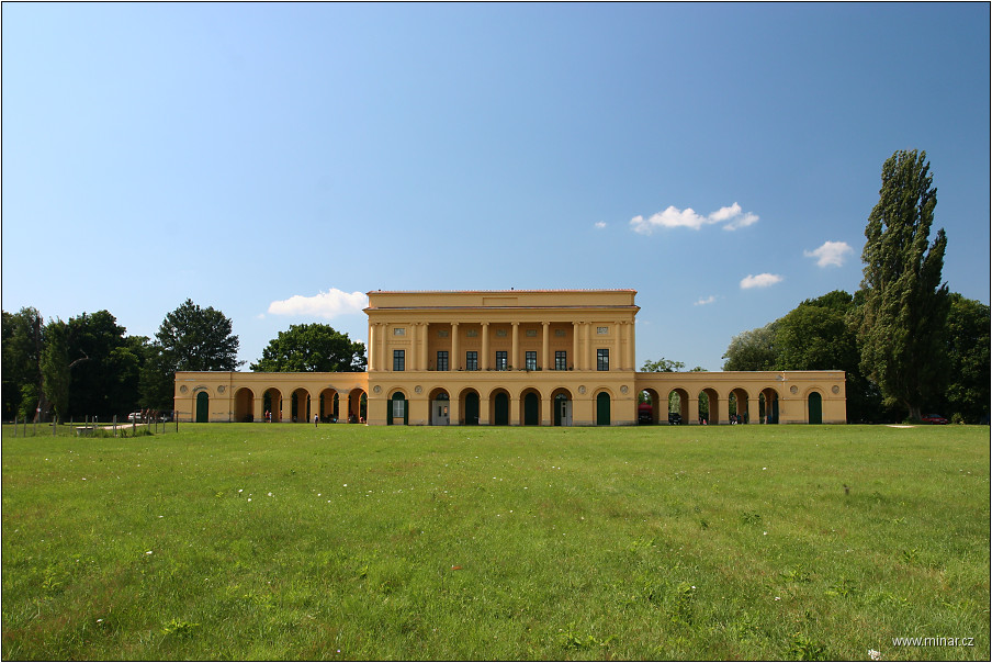 img00004.jpg