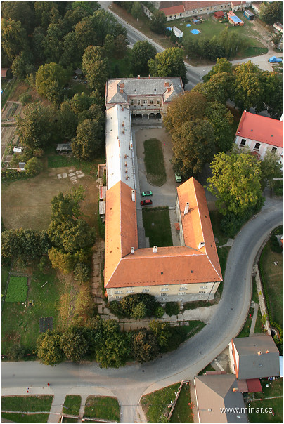 img00019.jpg