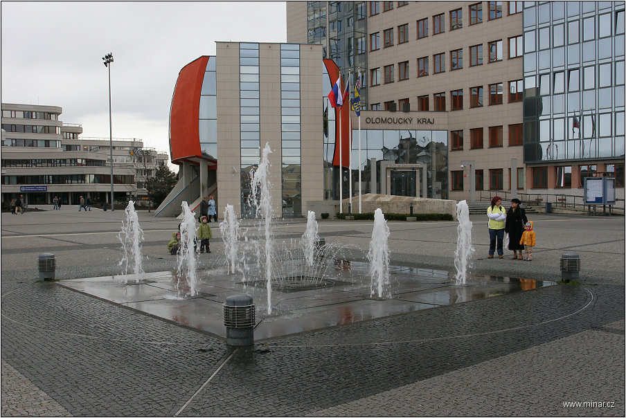 img00002.jpg