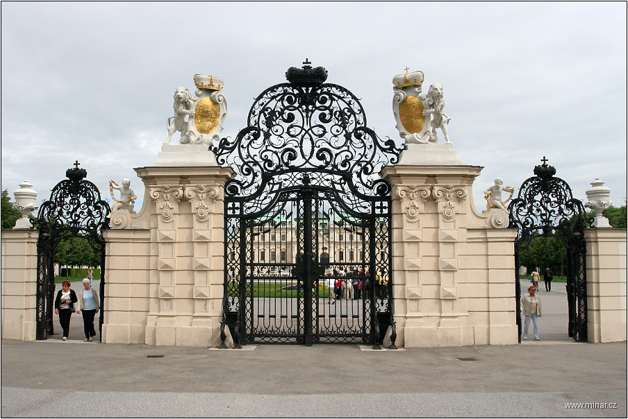 img00010.jpg