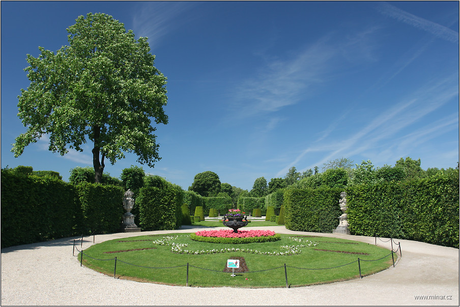 img00070.jpg