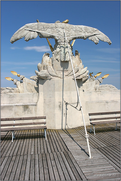 img00082.jpg