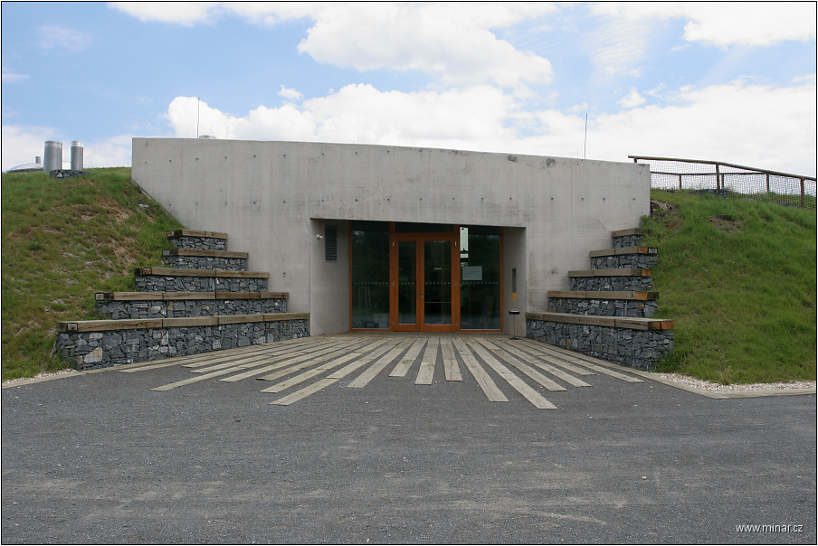 img00008.jpg