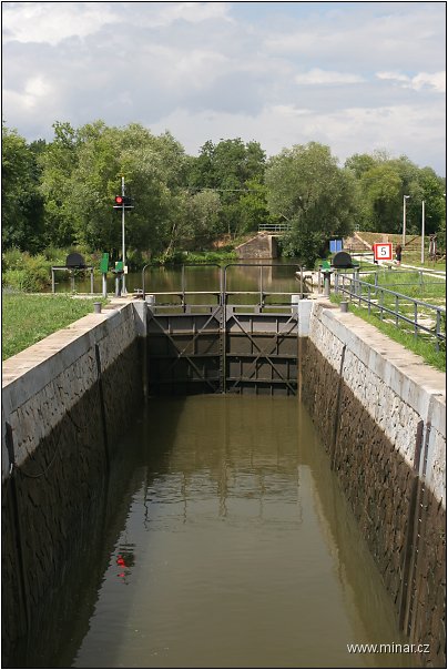 img00003.jpg