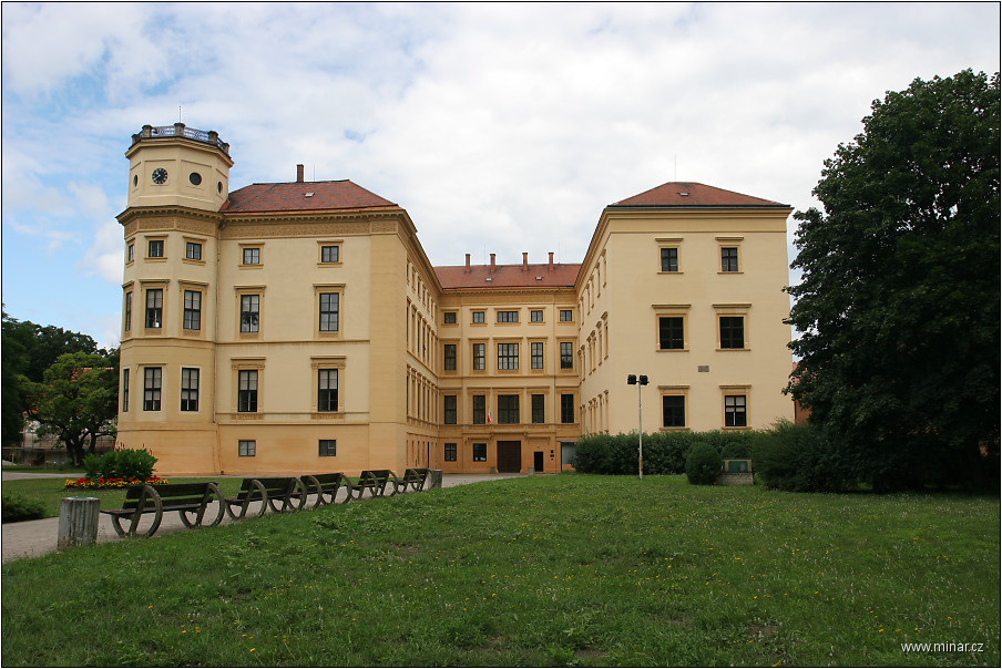 img00006.jpg