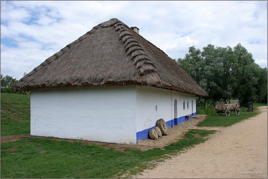 img00010.jpg