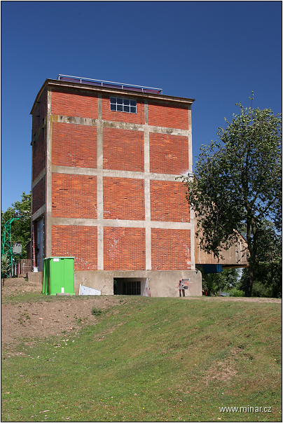 img00022.jpg