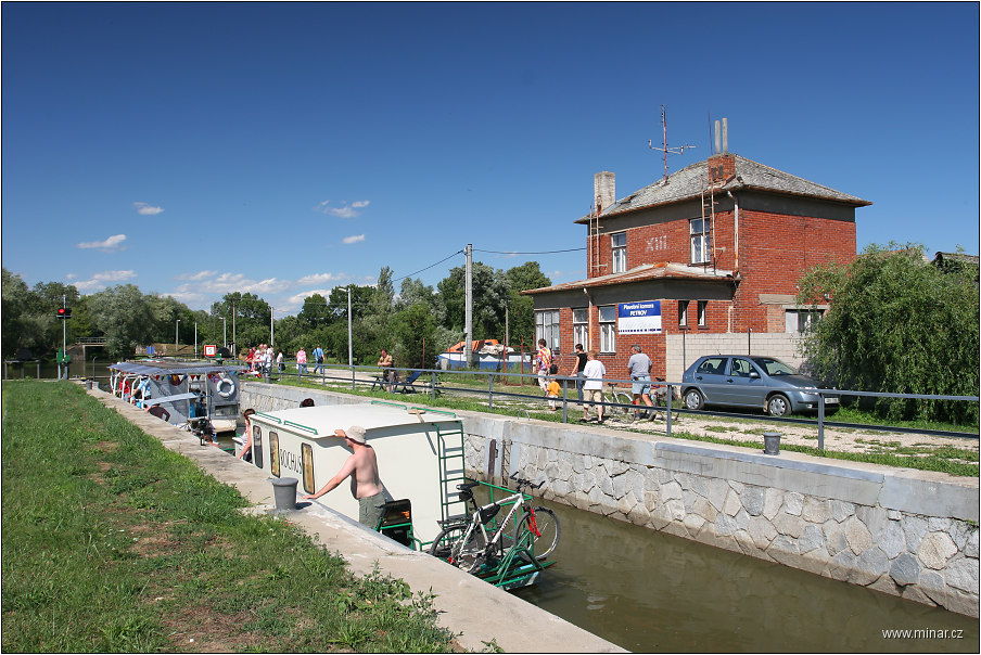 img00026.jpg