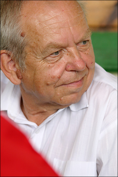 img00097.jpg